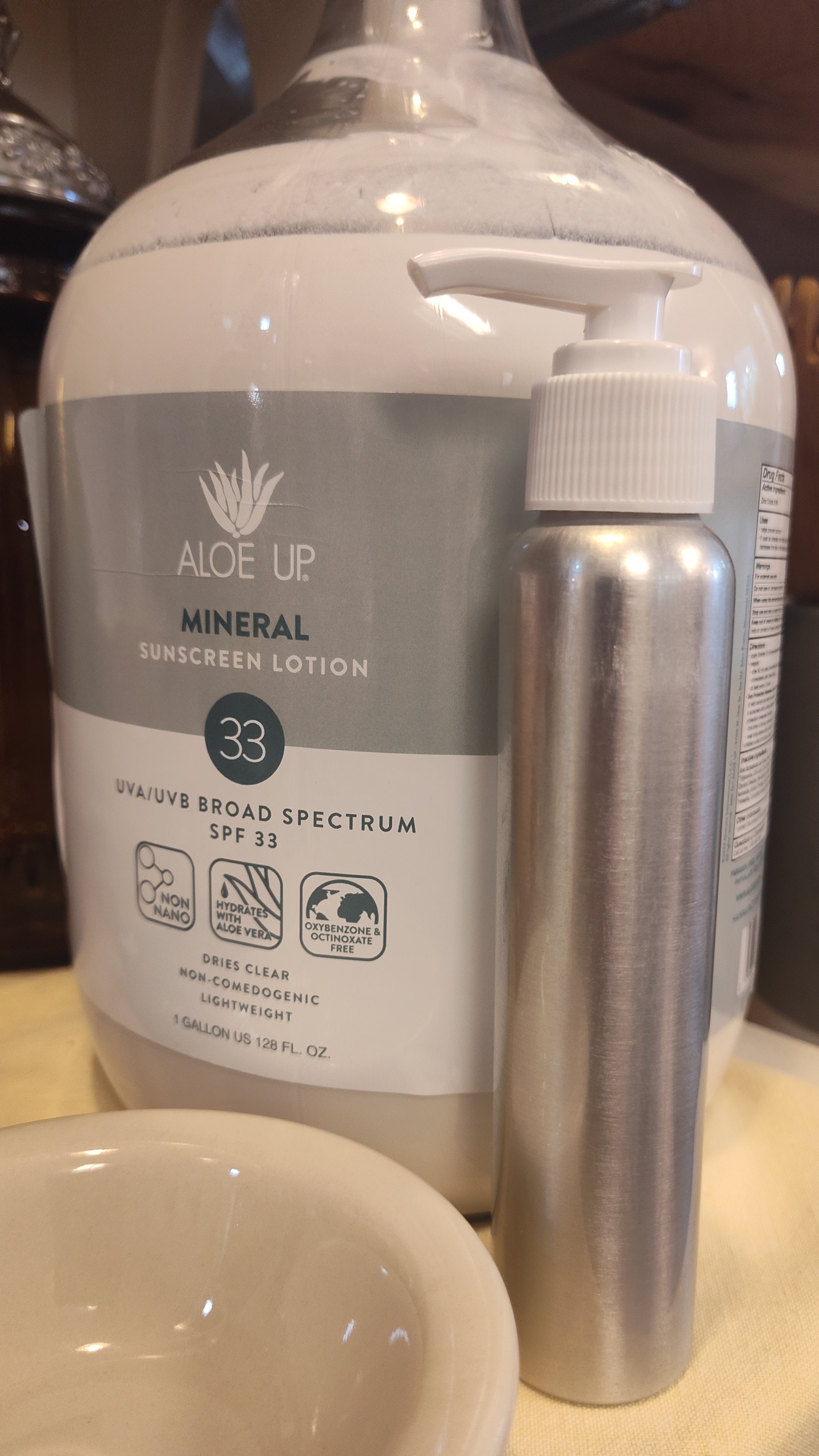 Aloe-Up SPF33 Mineral Sunscreen Lotion. 4oz net weight in Aluminum Pump Bottle